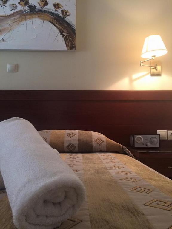 Nefeli Hotel Ágios Kírykos Rom bilde